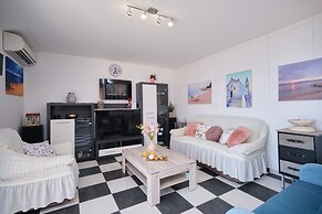 Seaview Apartment Kia by Litto