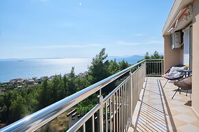 Seaview Apartment Kia by Litto