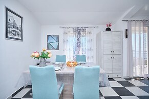 Seaview Apartment Kia by Litto