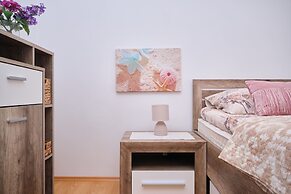 Seaview Apartment Kia by Litto