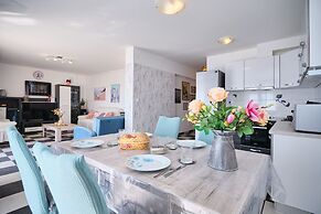 Seaview Apartment Kia by Litto