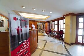 RedDoorz @ The Manor Davao