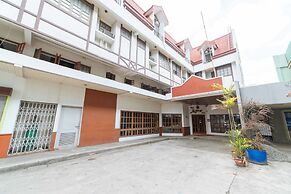 RedDoorz @ The Manor Davao