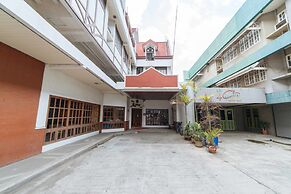 RedDoorz @ The Manor Davao