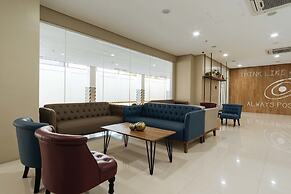 RedDoorz Premium @ Vista Heights Legarda