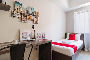 RedDoorz Premium @ Vista Heights Legarda