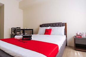 RedDoorz Premium @ Vista Heights Legarda