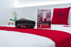 RedDoorz @ Ledesco Avenue Lapaz Iloilo