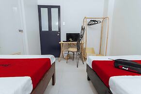 RedDoorz @ Ledesco Avenue Lapaz Iloilo