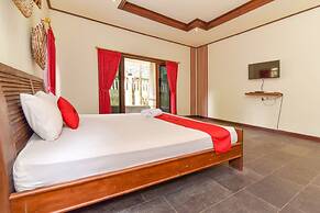 RedDoorz Plus near Seminyak Square