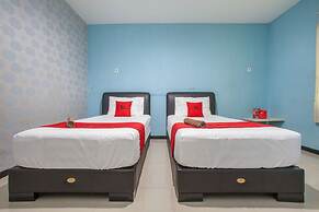 RedDoorz @ Raya Tidar