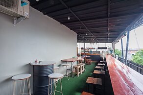 RedDoorz Plus @ Kemayoran