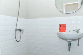 RedDoorz Plus @ Kemayoran