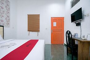 RedDoorz Syariah near Exit Toll Puncak