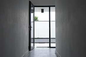 RedDoorz Plus near UNIMED Medan