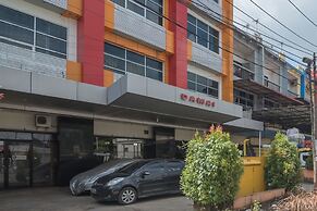 RedDoorz near Gajah Mada Pontianak