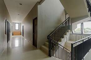 RedDoorz near Puri Indah Mall