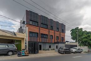 RedDoorz near Puri Indah Mall