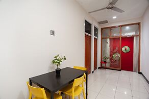 RedDoorz Plus near Mall Kelapa Gading