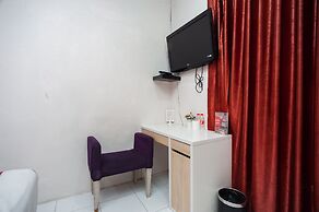 RedDoorz Plus near Mall Kelapa Gading