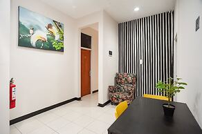 RedDoorz Plus near Mall Kelapa Gading