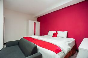 RedDoorz Plus near Mall Kelapa Gading