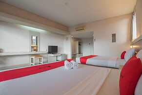 RedDoorz Plus near Kampung Gajah 3