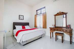 RedDoorz Syariah near Gelora Delta Sidoarjo