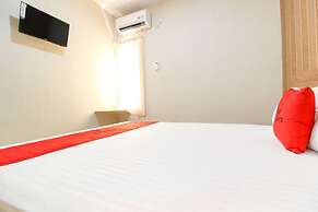 RedDoorz near Jogja Kembali Monument 3