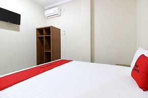 RedDoorz near Jogja Kembali Monument 3