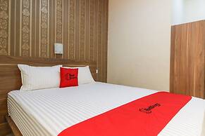 RedDoorz near Jogja Kembali Monument 3