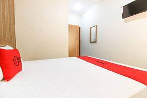 RedDoorz near Jogja Kembali Monument 3