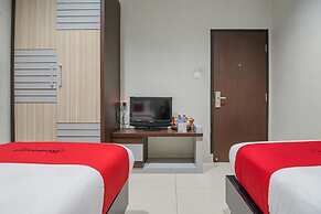 RedDoorz Plus near Simpang Rimbo Jambi