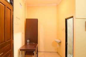 RedDoorz near Terminal A Adisucipto Airport