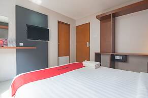 RedDoorz Plus @ Dago Pojok 3