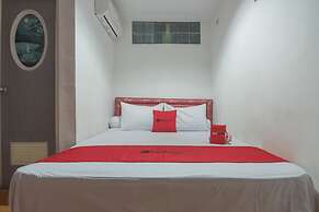 RedDoorz near Margahayu Raya