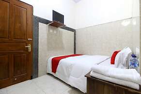 RedDoorz near Museum Gunung Merapi