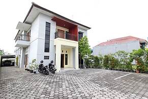 Reddoorz near Rumah Sakit Condong Catur