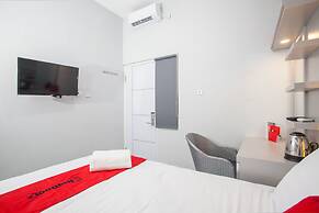 RedDoorz Plus near Politeknik Negeri Malang