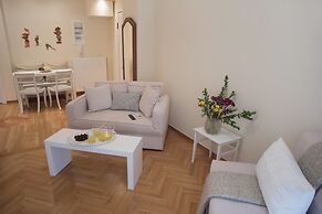 Living near Acropolis by Sylvia Staikou