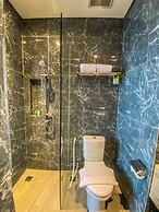 Facade Hotel by Azana