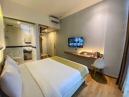 Facade Hotel by Azana