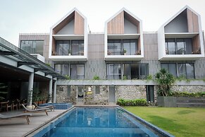 Facade Hotel by Azana