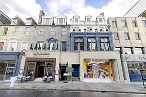 JOIVY 5-star Luxurious George Street Apartment