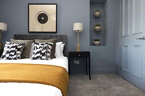 JOIVY 5-star Luxurious George Street Apartment