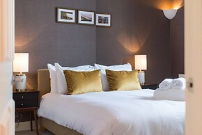 JOIVY 5-star Luxurious George Street Apartment