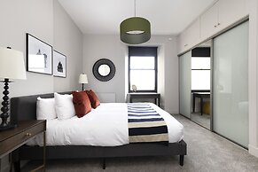 JOIVY 5-star Luxurious George Street Apartment