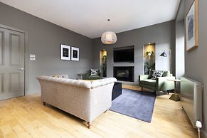 JOIVY 5-star Luxurious George Street Apartment