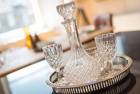 JOIVY 5-star Luxurious George Street Apartment