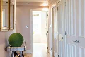 JOIVY 5-star Luxurious George Street Apartment